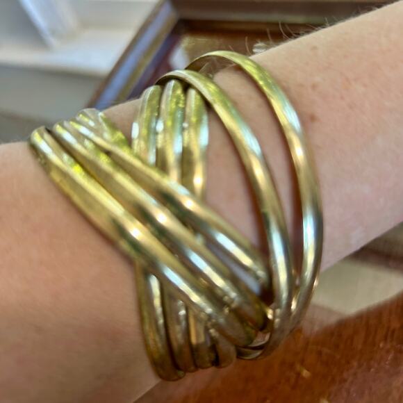 Vintage Interlocking Gold Tone Bangle Bracelet – Set of 9 Bands - Picture 4 of 10